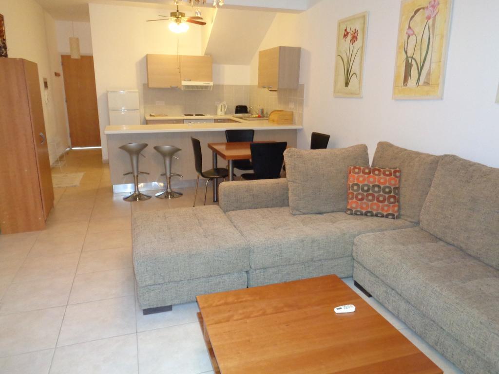 Apartamento Blue Oasis Gardens Limassol Exterior foto